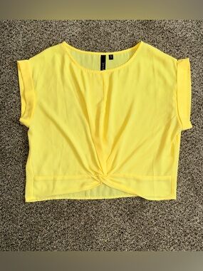 Sunny Knot-Front Crop Top in Yellow